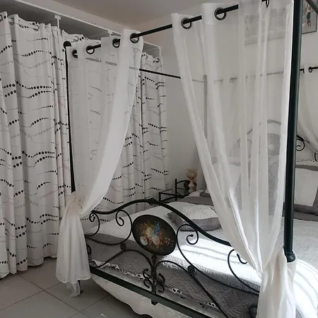 Sweet Apartment *