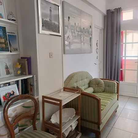 Sweet Apartment *